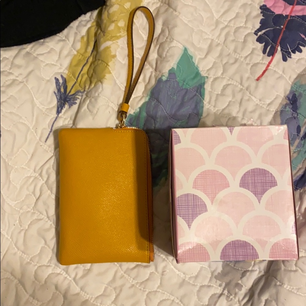 Coach wristlet - Picture 4 of 5
